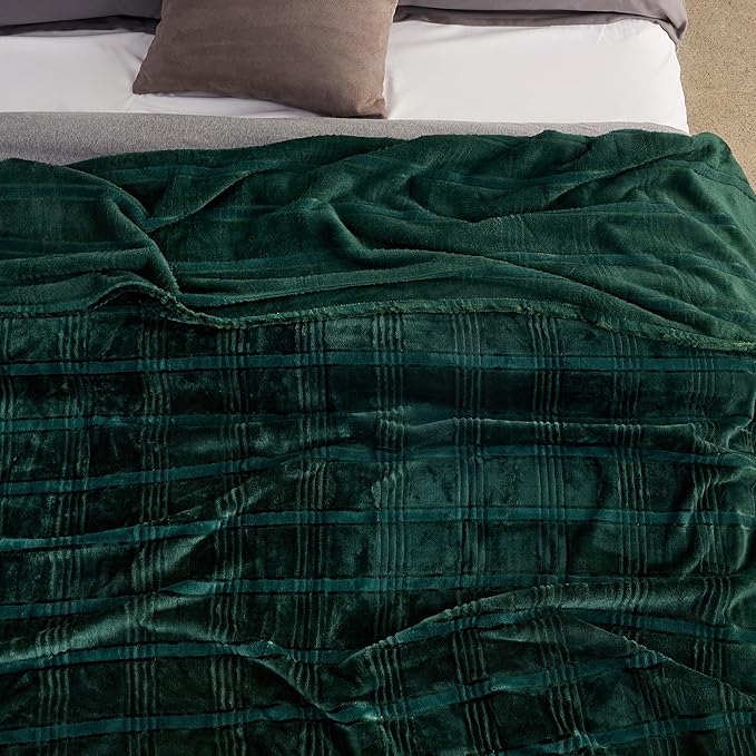Super Soft Flannel Throw Blanket 50x60 Inches, Premium Checkered Jacquaed Silky Fleece Lightweight Bed Blanket All Season Use, Dark Green Strip, 50"x60"