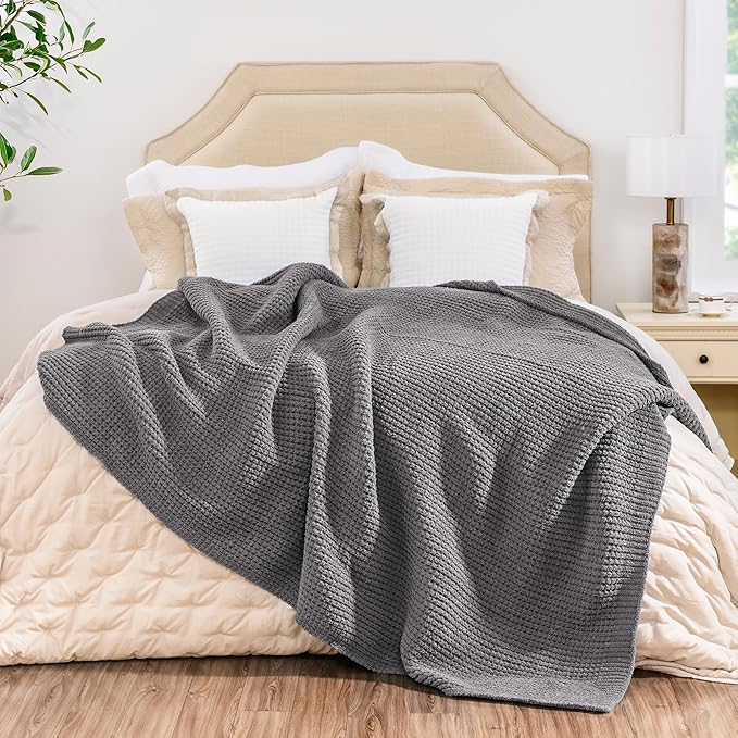 Waffle Knit Twin Blanket, Luxury Cozy Chunky Knit Twin Blanket for Couch, 60 x 80 Inch Thick Ultra-Soft Feather Yarn Knitted Blankets for Sofa, Bed, Home Decor - Grey