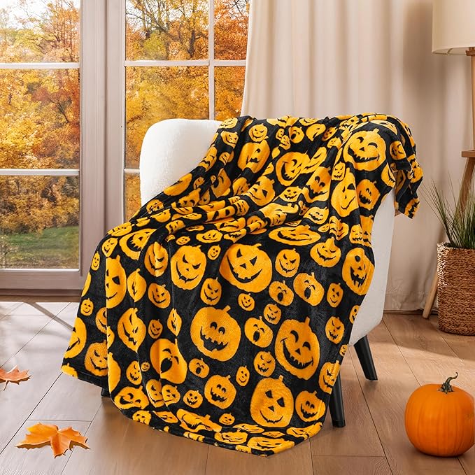 PAVILIA Halloween Throw Blanket for Couch | Orange Pumpkin Fall Fleece Blanket | Soft, Plush, Warm Black Fall Cabin Throw, 60x80 (Pumpkin Halloween)
