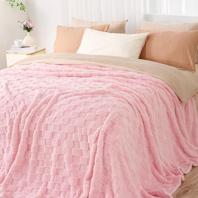 Zyrah Pink Fleece Twin for Couch Super Soft Twin Blanket 3D Checkered Design Lightweight Decorative Fuzzy Cozy Blankets for Sofa Chair Bed 60x80 Inches