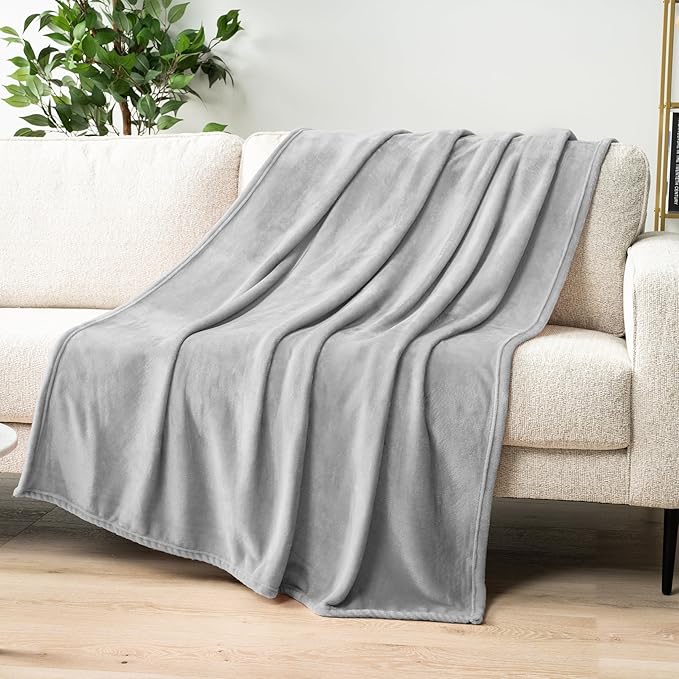 PAVILIA Light Grey Fleece Bed Blanket Queen Size, Silver Super Soft Fuzzy Flannel Throw for Couch Sofa, Luxury Plush Microfiber Large Throw Blanket Queen Bed, Home Cozy Velvet Gift Blanket, 90x90
