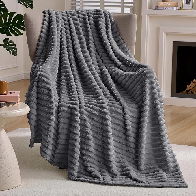 Joiedomi Grey Throw Blanket for Couch, Soft & Warm Grey Fleece Blankets Gifts for Women Men Mom, Cozy Cute Soft Throw 50x60 Inches