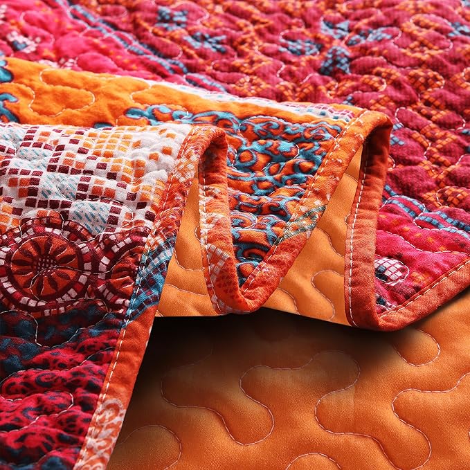 Exclusivo Mezcla 50"x 60" Quilted Throw Blanket- Microfiber Quilt Throw with Boho Striped Pattern, Reversible Red and Orange Versatile Lap Quilt for All Seasons, Lightweight Throws for Bed/Couch/Sofa