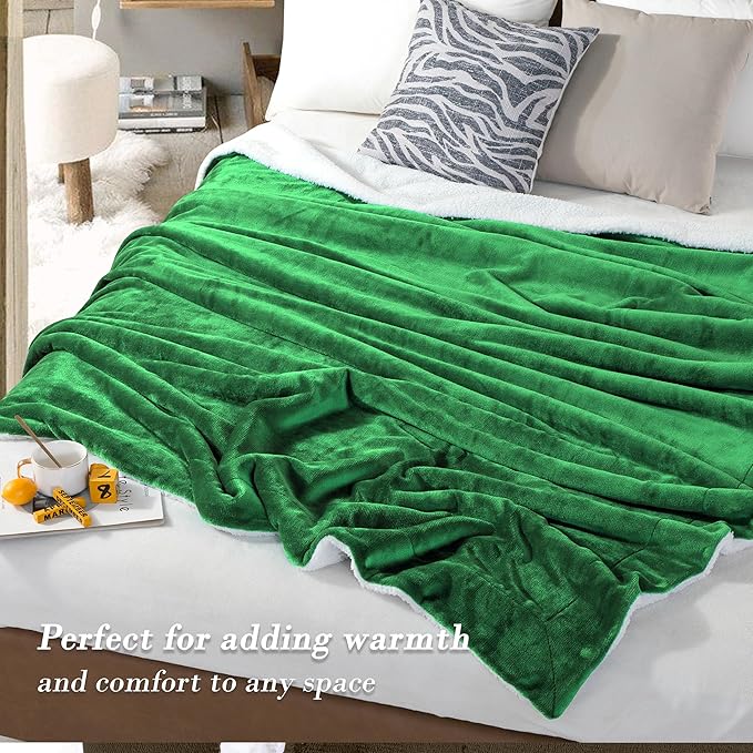 Mocassi Premium Ultra-Soft Flannel Fleece Sherpa Throw Blanket - Warm Cozy Reversible Plush Micromink Blanket for Couch, Bed and Sofa - Fluffy, Christmas Winter Bedding Gift, Queen, Emerald Green