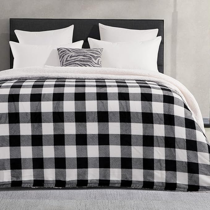 Elegant Comfort Ultra Soft Reversible Buffalo Plaid Flannel Sherpa Blanket - Cozy Silky Checkered Fleece Throw for Couch, Bed - Plush Fuzzy Warm Winter Blanket for Gift, Full, Black