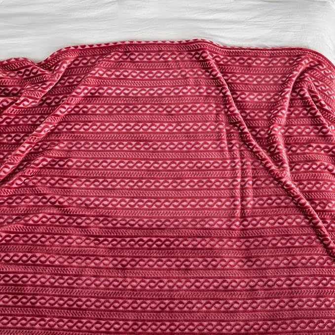 Extra Large Soft Cozy 120x138 Inches Seamless Oversized King Fleece Blanket - Huge 3D Jacquard Decorative 10'x11.5' California King Blanket for Bed, Sofa, Couch, Travel, Red Chain
