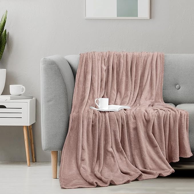 Utopia Bedding Rose Pink Fleece Blanket King Size Lightweight Fuzzy Soft Anti-Static Microfiber Bed Blanket (90x102 Inch)