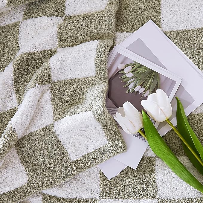 WRENSONGE Checkered Throw Blanket, Sage Green Soft Cozy Fluffy Warm Hand Made Queen Throw Blankets for Couch, Sofa, Chair, Bed, Camping, Picnic, Travel Lightweight Bed Blanket - 90"*90"