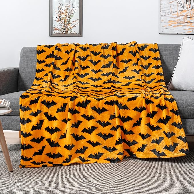 PAVILIA Halloween Throw Blanket for Couch | Bat Fall Halloween Fleece Blanket | Soft, Plush, Warm Black Fall Cabin Throw, 50x60 (Bat Halloween)
