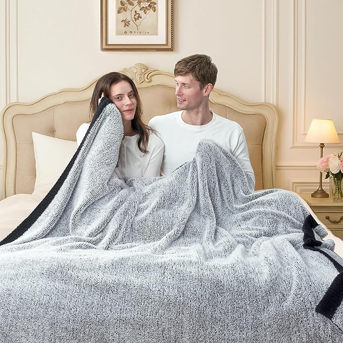 Amélie Home Knit Throw Blanket for Couch, Super Soft Fuzzy Cozy Throw, Giftable Knitted Blanket for Women Men, Birthday, Sofa Bed Living Room Decor, 60" x 80", Heather Black