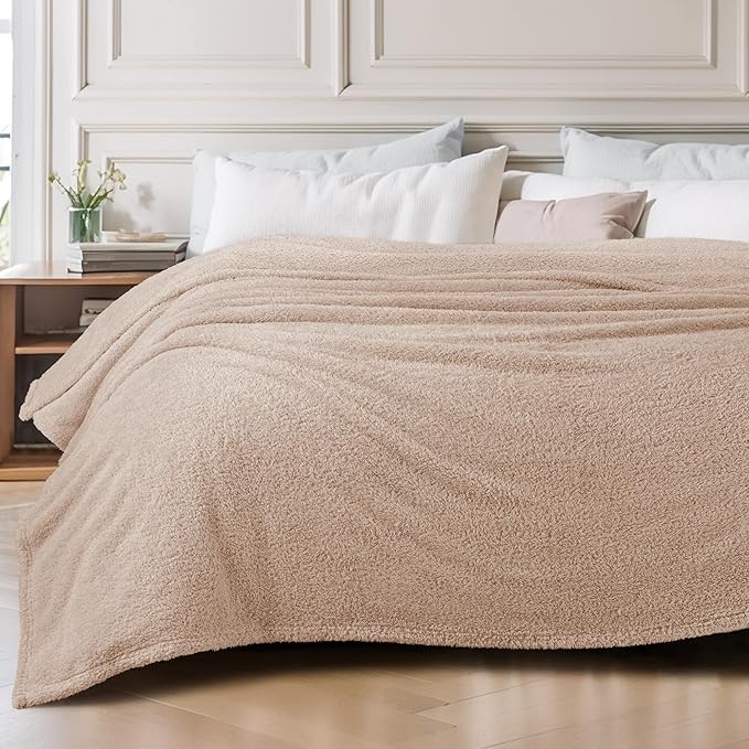 Exclusivo Mezcla Fleece Bed Blankets Queen Size, Ultra Soft, Lightweight and Fuzzy Camel Blanket for Women, Home Decor, 90x90 Inches