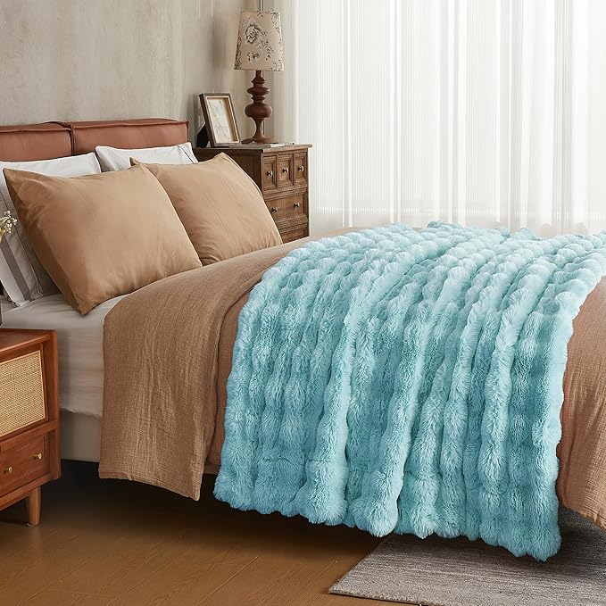 JELLYMONI Faux Fur Throw Blanket, Baby Blue Throw Blanket for Couch, Fuzzy Cozy Plush Bubble Bed Blanket, Thick and Warm Blanket, Throw (50" X 60")