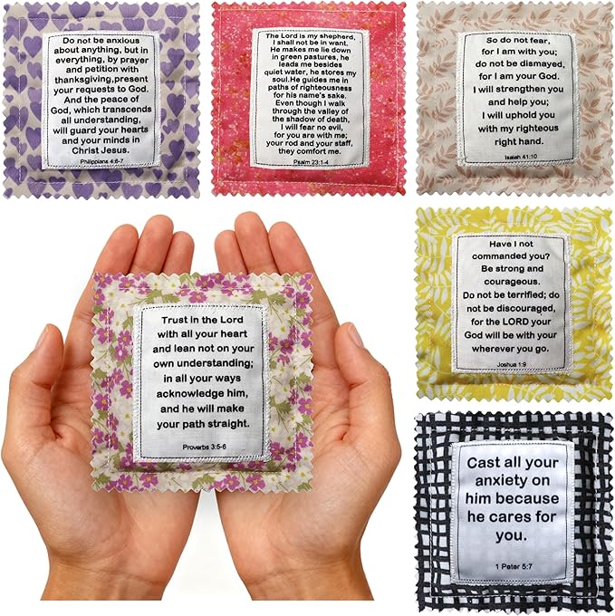 Mini Prayer Quilt with Cross Inside Vintage Pocket Scripture Prayer Quilt Squares Sympathy Christian Gifts for Women Pastor Appreciation Father's Day Graduates Gifts (Scripture 6 Pack)