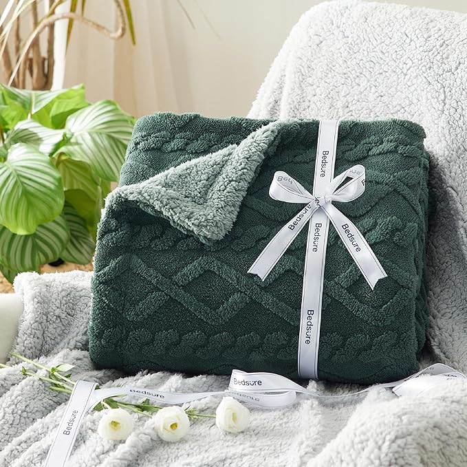 Bedsure Gentlesoft Sherpa Fleece Throw Blanket for Couch - Fluffy & Cozy Cable Jacquard Tufted Throw for Women Gift, Thick and Warm Christmas Blanket for Winter, Dark Green, 50x60 Inches
