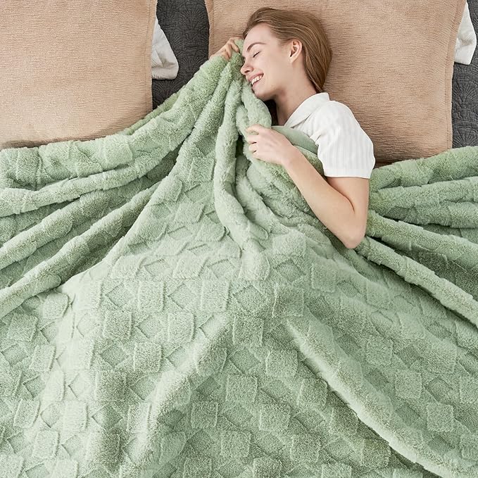 Cozy Bliss Faux Fur Textured Throw Blanket for Bed Super Soft Fuzzy Checkered Couch Blanket Gift for Women Premium 3D Jacquard All Season Use Sage Green Geom 60"*80"