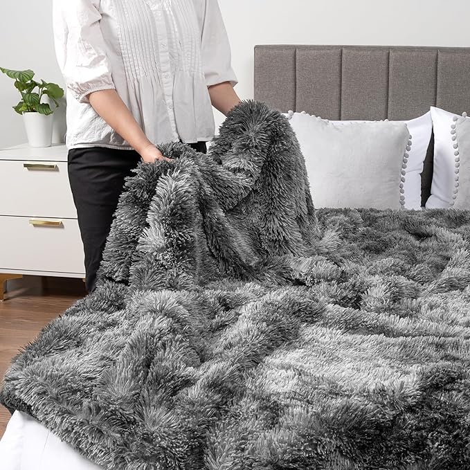 PAVILIA Gray Fluffy Bed Blanket, King Size, Fuzzy Blanket for Women Men, Furry Plush Warm Large Blanket for Couch Sofa, Super Soft Thick Faux Fur Sherpa Blanket, Tie-Dye, 90x108