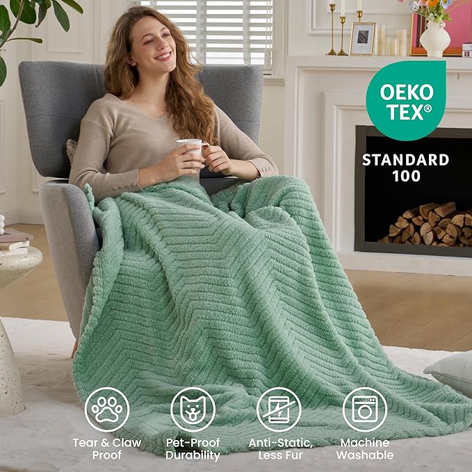 Joiedomi Sage Green Throw Blanket for Couch, Soft & Warm Sage Green Fleece Blankets Gifts for Women Mom, Cozy Cute Soft Throw 50x60 Inches