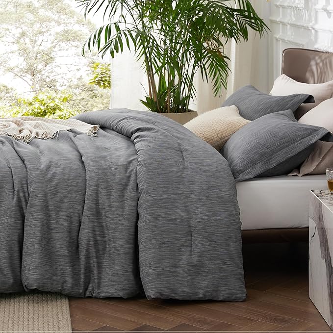 Bedsure Oversized Queen Comforter Set - Charcoal Grey Soft Bedding for All Seasons, Cationic Dyed Bed Set, 3 Pieces, 1 Oversized Queen Size Comforter (98"x 98") and 2 Pillow Shams (20"x 26"+2")