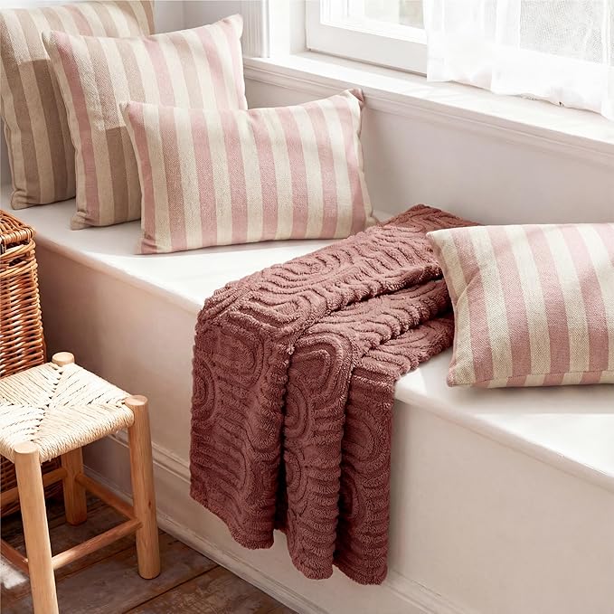 Bedsure GentleSoft Twin Blanket for Bed - Cozy Soft Blankets for Women, Cute Small Fleece Throws for Girls, Decorations Gift for Her Him School, Dusty Rose, 60x80 Inches