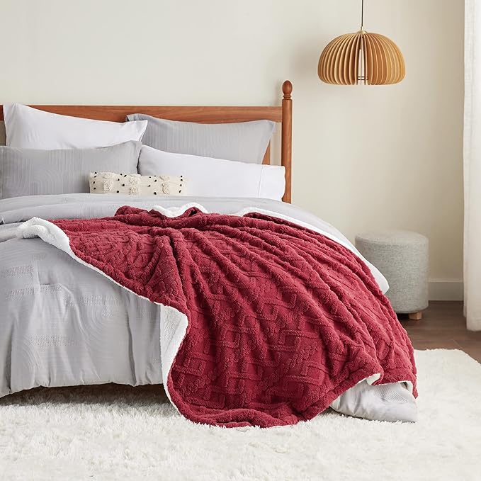 Bedsure Gentlesoft Sherpa Fleece Blanket Twin Size for Bed - Fluffy & Cozy Cable Jacquard Tufted for Women Gift, Thick and Warm Christmas Blanket for Winter, Red, 60x80 Inches
