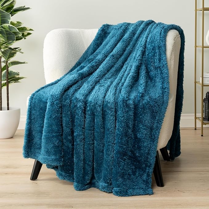 PAVILIA Sherpa Bed Blanket Queen Size, Turquoise Teal Blue Plush Soft Cozy Blanket for Bed, Fluffy Lightweight Microfiber, Fuzzy All Season Blanket, 90x90 Queen