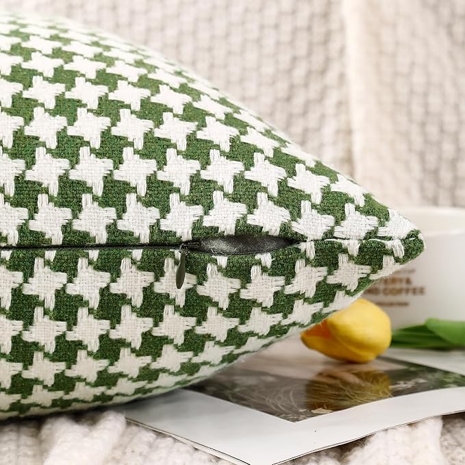 Perfect Combination of Green and White Throw Pillows, Exquisite Windmill Texture Pattern, is The Choice to Decorate The Farmhouse Living Room Sofa to Enhance The Visual Enjoyment