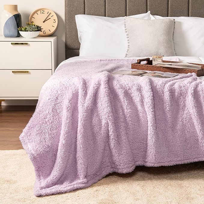 PAVILIA Sherpa Bed Blanket King Size, Light Purple Lavender Plush Soft Cozy Blanket for Bed, Fluffy Lightweight Microfiber, Fuzzy All Season Blanket, 90x108 King
