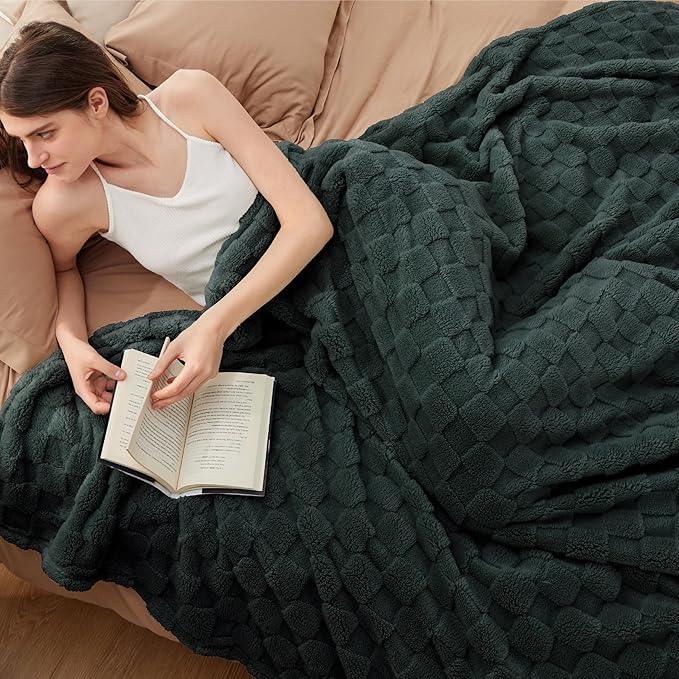 Bedsure GentleSoft King Size Spring Blanket for Bed - Super Soft Cozy Blankets for Women Men Girls, Large Fuzzy Fleece Mother's Day Throw for Bedroom Decor, Dark Green,108x90 Inches
