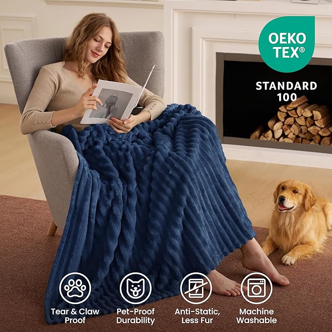 Joiedomi Twin Blanket for Bed, Soft & Warm Blue Fleece Blankets Gifts for Women Men Mom, Cozy Cute Soft Throw 60x80 Inches