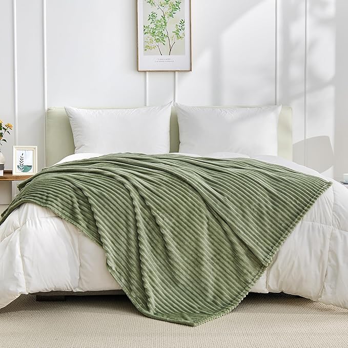 Bnuitland Sage Green Flannel Throw Blanket, 300GSM Super Soft Fleece Stripe Pattern Sofa Blanket for Babys and Kids, Lightweight Cozy Bed Throw for Home Decor All Season