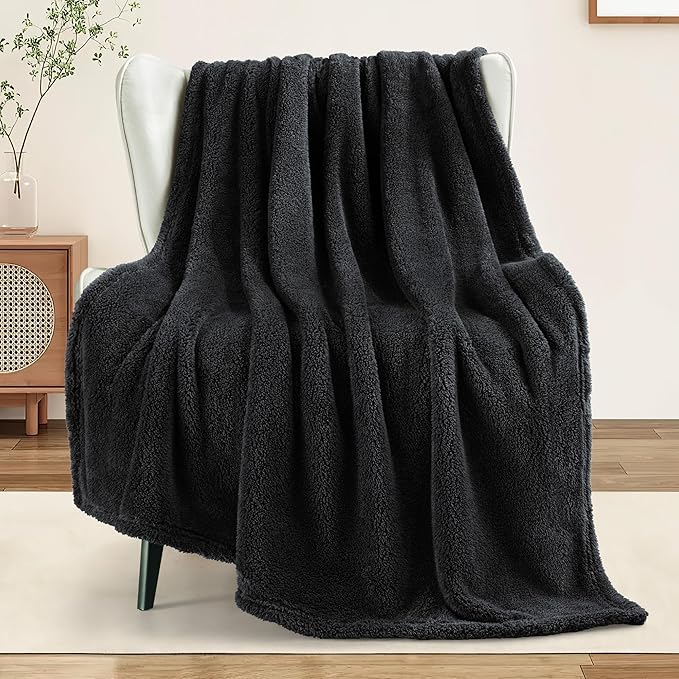 Exclusivo Mezcla Soft Fleece Throw Blanket for Couch, Super Soft Velvet Plush Fleece Blankets, Fuzzy Cozy and Warm for Winter, 50x60 Inches, Black