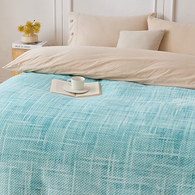 COOVA Fleece Bed Blanket Twin Size, Super Soft and Cozy 3D Jacquard Warm Blankets, Lightweight and Fuzzy Throw for Couch, Sofa, Chair, Giftable (Light Green, 60"x80")