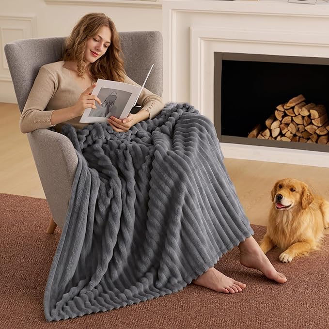 Joiedomi Grey Throw Blanket for Couch, Soft & Warm Grey Fleece Blankets Gifts for Women Men Mom, Cozy Cute Soft Throw 50x60 Inches