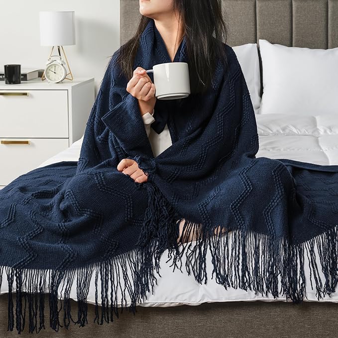 PAVILIA Navy Blue Knit Throw Blanket for Couch Bed, Soft Knitted Farmhouse Sofa Throw for Living Room, Lightweight Decorative Summer Throw Blanket for Chair, Outdoor Textured Boho Blanket, 50x60