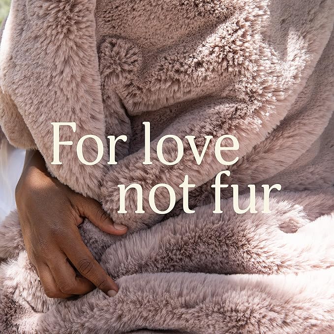 UnHide Marshmallow - Faux Fur Blanket - Heavy Weight, Extra Soft Blanket - Made from Recycled Materials - Machine Washable - Medium (60" x 80") - Snow White