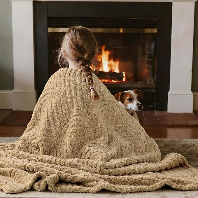 Joiedomi Throw Blanket for Couch, Soft Brown Fleece Blankets Gifts for Women Mom Girls, 280GSM Cozy Cute Soft Throw Home Room Decor Aesthetic Gifts 50x60 Inches