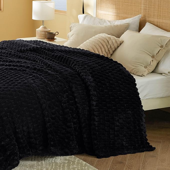 Bedsure King Size Blanket for Bed - 350GSM Fluffy Plush Bubble Blanket King for Home Room Decor, GentleSoft Cute Fleece Soft Cozy Gifts for Women Girls, Black, 108x90 Inches