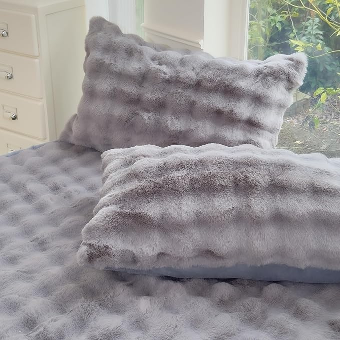 H&D Bedding Queen Sheet Set 3 Piece Bed Sheets for Queen Size Bed, Luxury Soft and Breathable Faux Fur, Includes 1 Comfy Bubble Sheet, and 2 Pillowcases