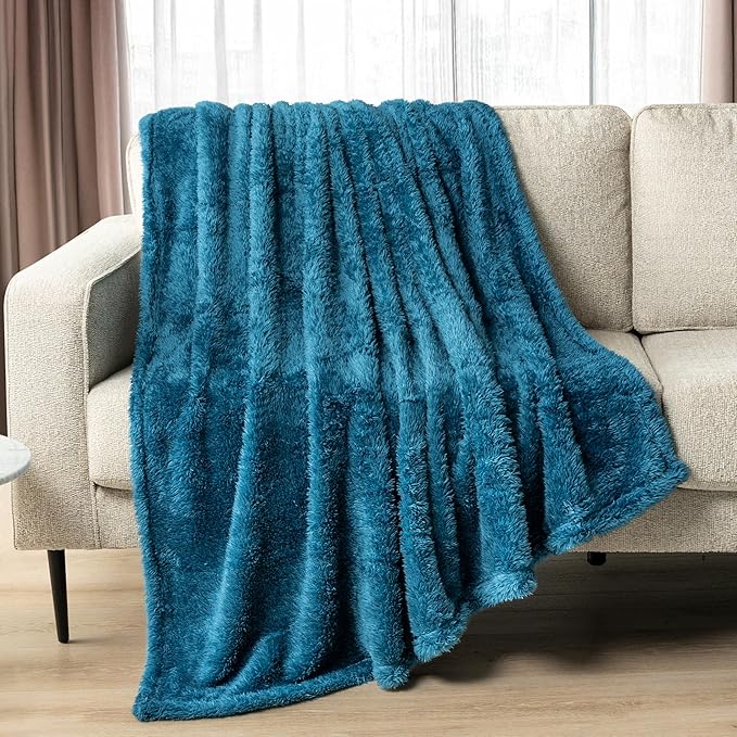 PAVILIA Sherpa Bed Blanket Queen Size, Turquoise Teal Blue Plush Soft Cozy Blanket for Bed, Fluffy Lightweight Microfiber, Fuzzy All Season Blanket, 90x90 Queen