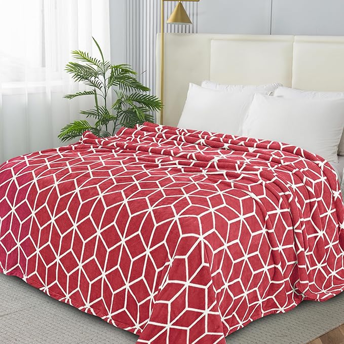 Elegant Comfort Luxury Velvety-Soft Coral Flannel Blanket Micro-Velour Ultra-Softness Fuzzy Plush, Full/Queen, Burgundy