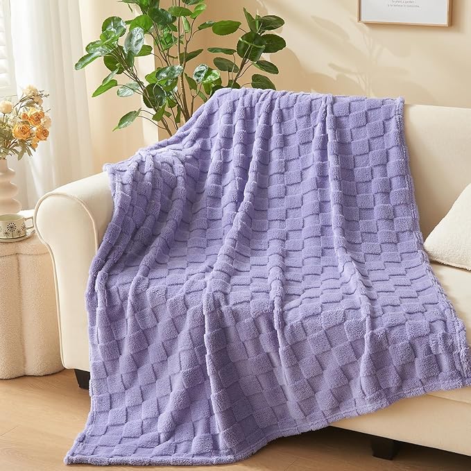 NEWCOSPLAY Super Soft Throw Blanket Lavender Premium Silky Flannel Fleece 3D Checkered Lightweight Bed Blanket All Season Use (Lavender Checkered, Throw(50"x70"))