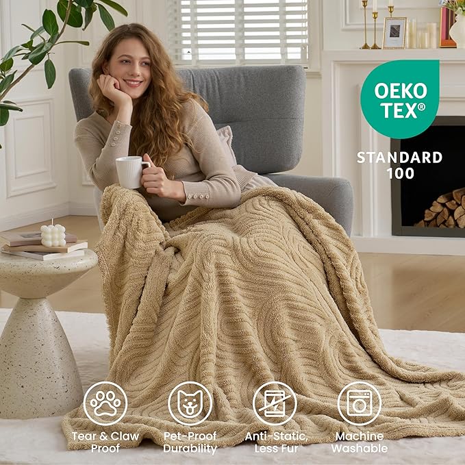 Joiedomi Throw Blanket for Couch, Soft Brown Fleece Blankets Gifts for Women Mom Girls, 280GSM Cozy Cute Soft Throw Home Room Decor Aesthetic Gifts 50x60 Inches
