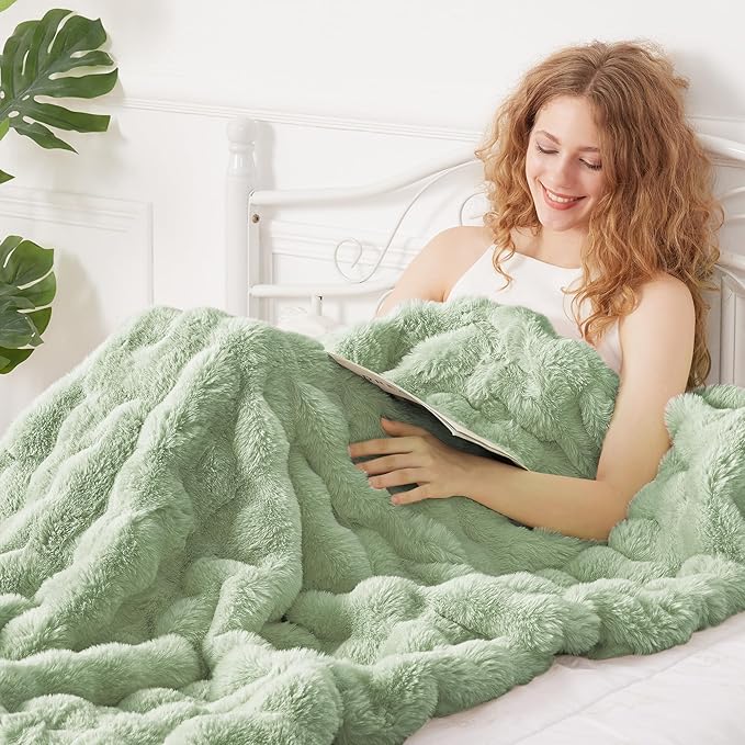 Comelady Faux Rabbit Fur Throw Blanket,Soft Fluffy Thick Bubble Blanket for Couch Bedroom Living Room Decor-Lightweight Cozy Fuzzy Plush Twin Blanket for Women Men,New Sage Green,60"×80"