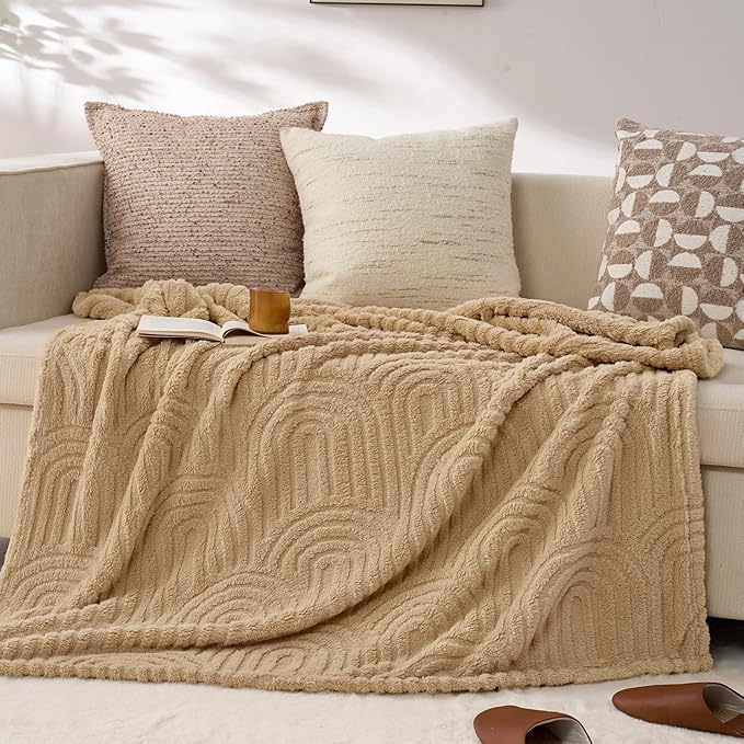 Joiedomi Queen Size Blanket for Bed, Soft Brown Fleece Blankets Gifts for Women Mom Girls, 280GSM Cozy Cute Soft Throw Home Room Decor Aesthetic Gifts 90x90 Inches