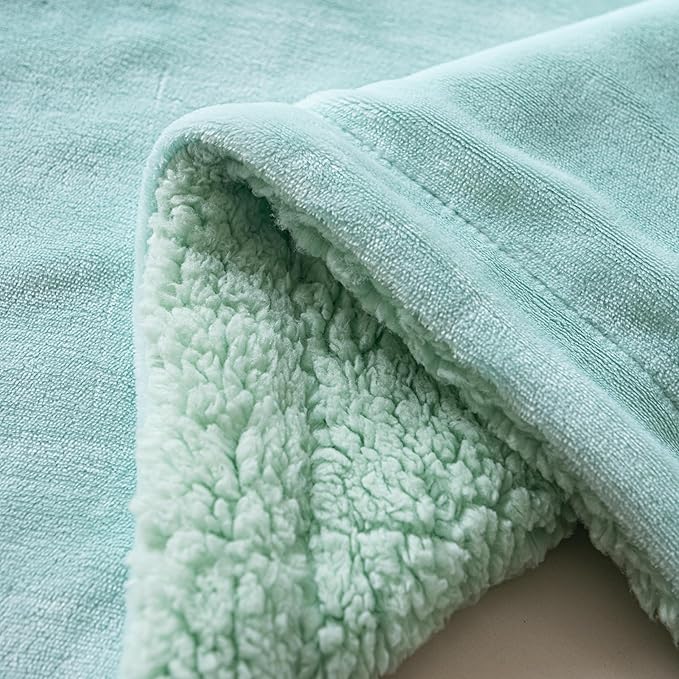 K.Garden Sherpa Throw Blanket for Couch Sofa, Super Soft Cozy Fuzzy Plush Blankets Fleece Thick Warm Blanket for Winter Reversible Thick Warm Blanket for Bed, Sofa,Green 5060