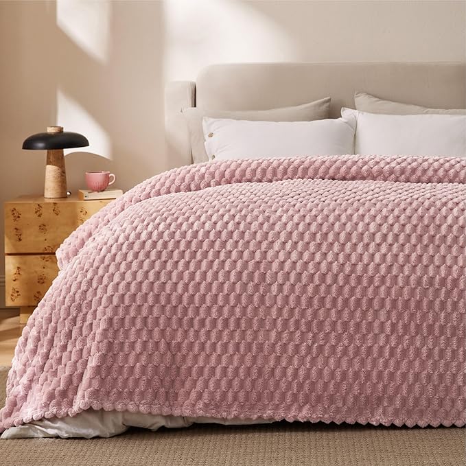 Bedsure King Size Blanket for Bed - 350GSM Fluffy Plush Bubble Blanket King for Home Room Decor, GentleSoft Cute Fleece Soft Cozy Gifts for Women Girls, Dusty Rose, 108x90 Inches