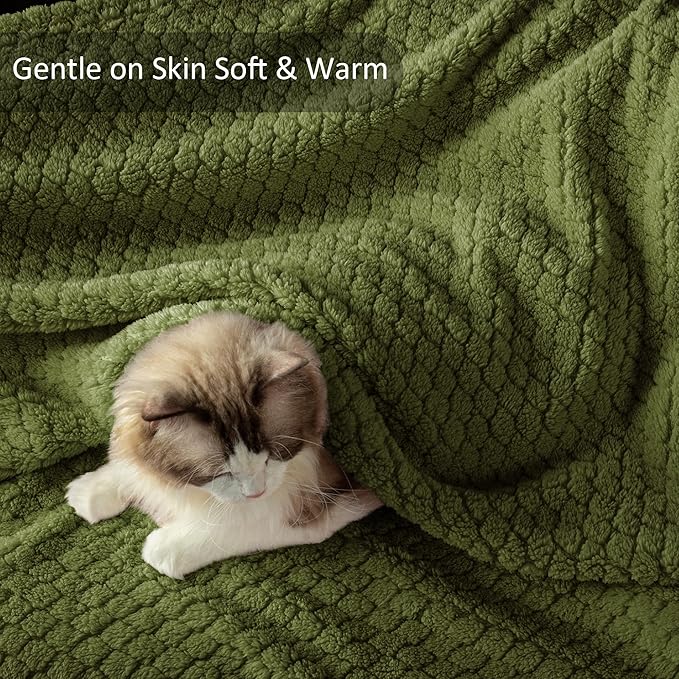 Exclusivo Mezcla King Size Fleece Blanket for Bed, Extra Soft Warm Decorative Fuzzy Blanket for Women, Lightweight Cozy Bedding Blankets, 90x104 Inches, Olive Green