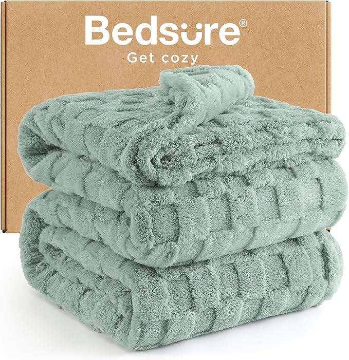Bedsure GentleSoft Full Size Blankets for Bed - Super Soft Cozy Fleece Spring Blanket for Women Men Girls, Large Fuzzy Mother's Day Throws for Bedroom Decor,Sage Green, 84x90 Inches
