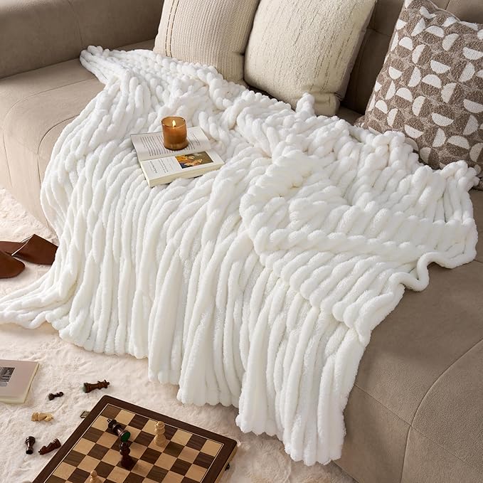 Joiedomi White Twin Blanket for Bed, Soft & Warm White Fleece Blankets Gifts for Women Men Mom, Cozy Cute Soft Cream White Throw 60x80 Inches