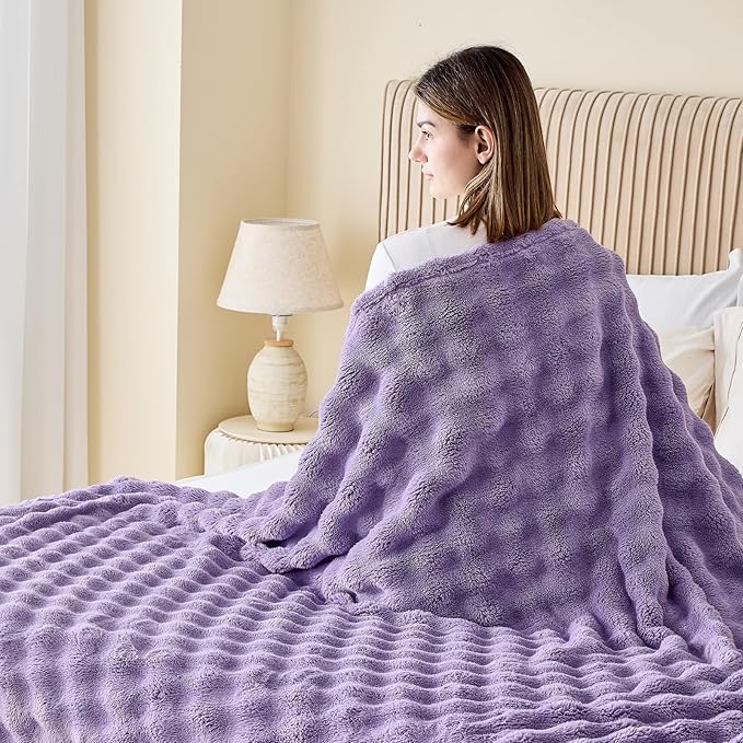NEWCOSPLAY Throw Blanket for Couch Lavender Super Soft Flannel Fleece 3D Bubble Lightweight Bed Blanket All Season Use (Lavender, Throw(50"x60"))